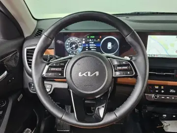 2024 Kia Seltos с пробегом 8 439 км