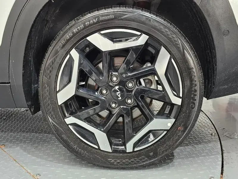 2024 Kia Seltos с пробегом 8 439 км