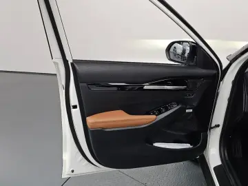 2024 Kia Seltos с пробегом 8 439 км