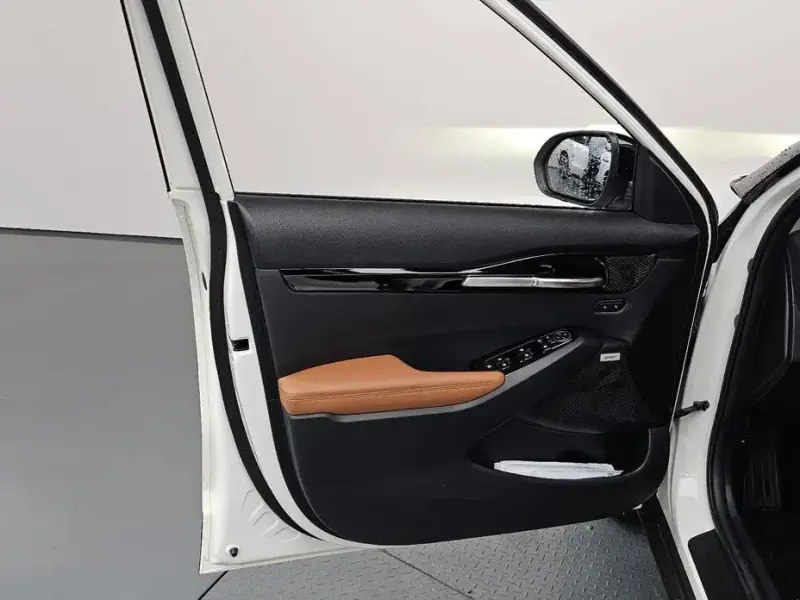 2024 Kia Seltos с пробегом 8 439 км