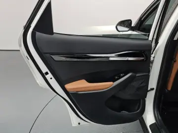 2024 Kia Seltos с пробегом 8 439 км