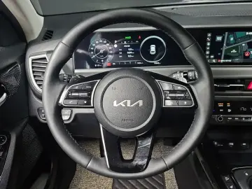 2025 Kia Seltos с пробегом 10 526 км