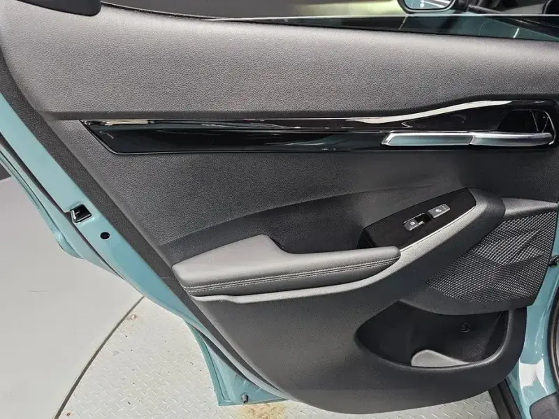 2025 Kia Seltos с пробегом 10 526 км
