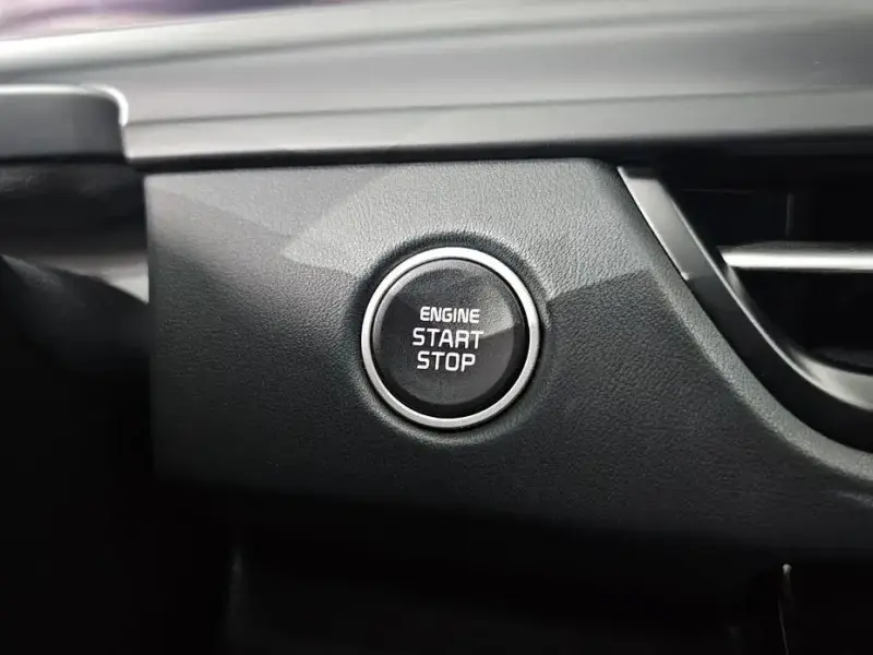 2025 Kia Seltos с пробегом 10 526 км