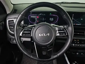 2024 Kia Seltos с пробегом 42 891 км