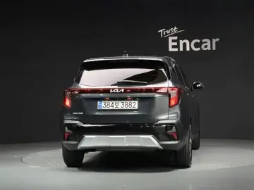 2023 Kia Seltos с пробегом 74 562 км