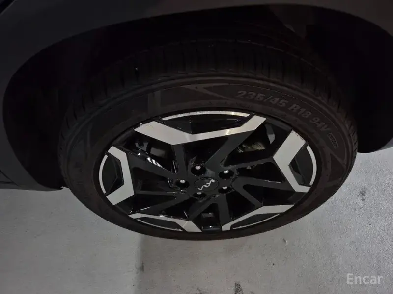 2024 Kia Seltos с пробегом 17 029 км