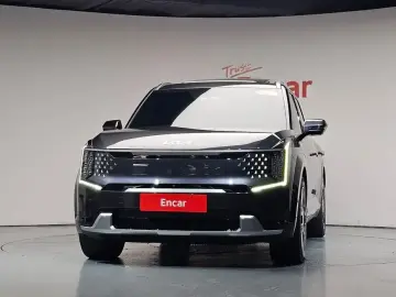 2023 Kia EV9 с пробегом 28 141 км