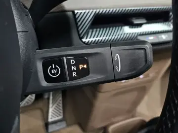 2023 Kia EV9 с пробегом 28 141 км