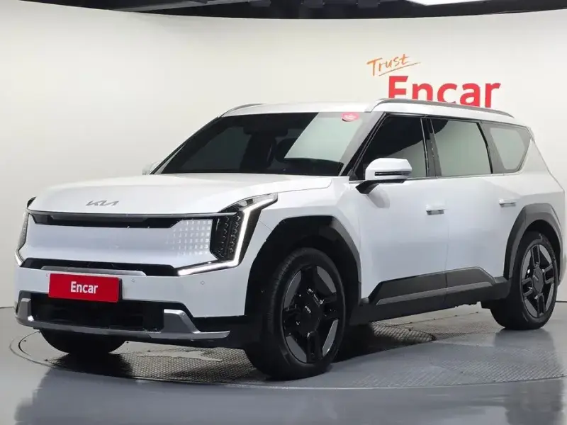 2023 Kia EV9 с пробегом 44 065 км