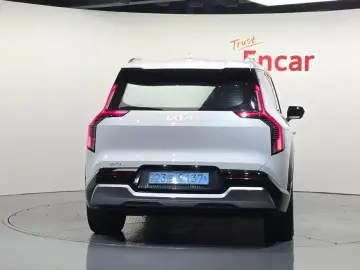 2023 Kia EV9 с пробегом 44 065 км