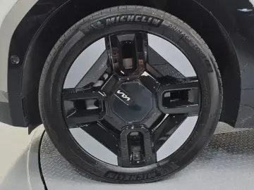 2023 Kia EV9 с пробегом 44 065 км
