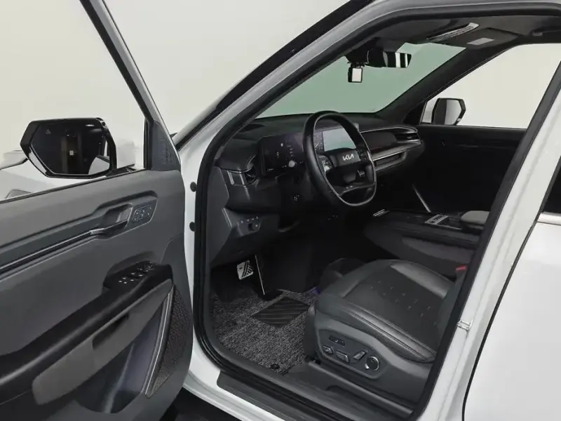 2023 Kia EV9 с пробегом 44 065 км