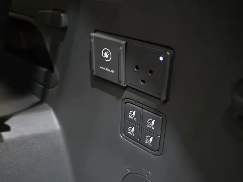 2023 Kia EV9 с пробегом 44 065 км
