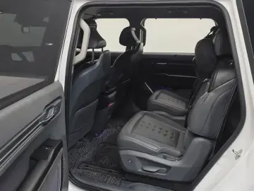 2023 Kia EV9 с пробегом 44 065 км