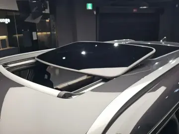 2023 Kia EV9 с пробегом 28 141 км