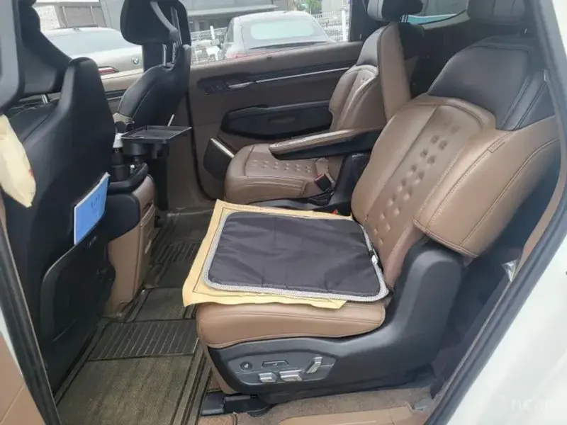 2023 Kia EV9 с пробегом 39 588 км