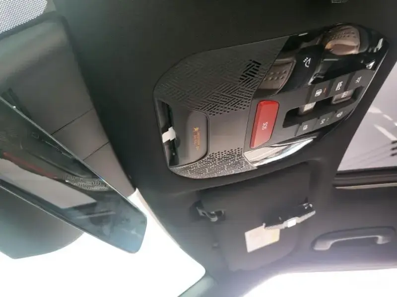 2023 Kia EV9 с пробегом 39 588 км