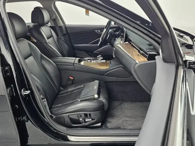 2023 Kia K9 с пробегом 44 375 км