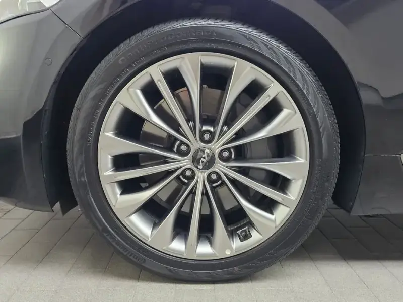 2023 Kia K9 с пробегом 23 047 км