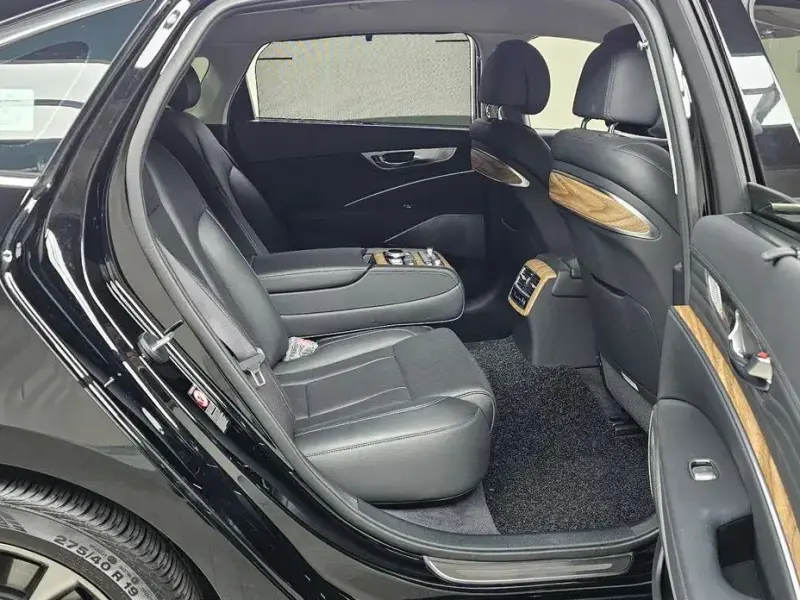 2023 Kia K9 с пробегом 23 047 км