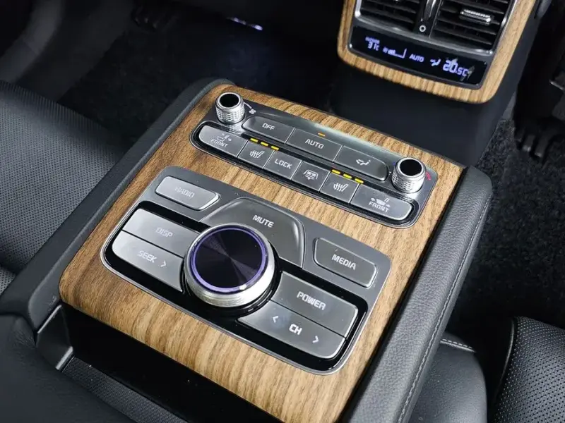 2023 Kia K9 с пробегом 23 047 км