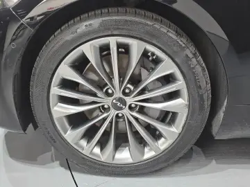 2023 Kia K9 с пробегом 63 061 км