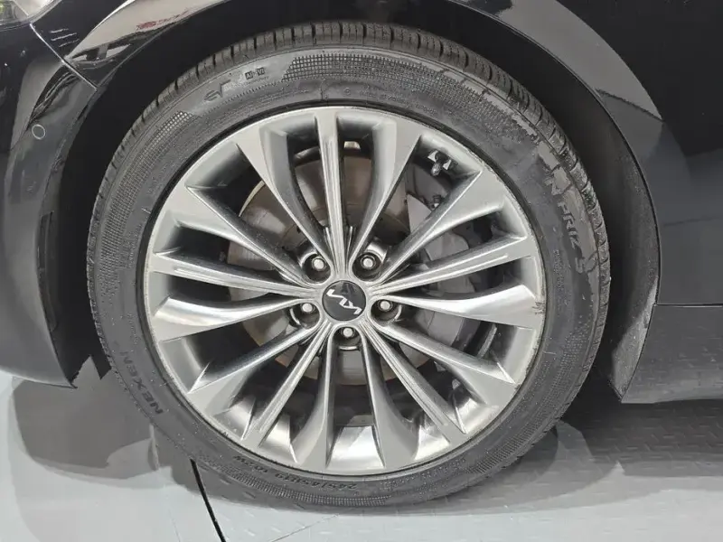2023 Kia K9 с пробегом 63 061 км