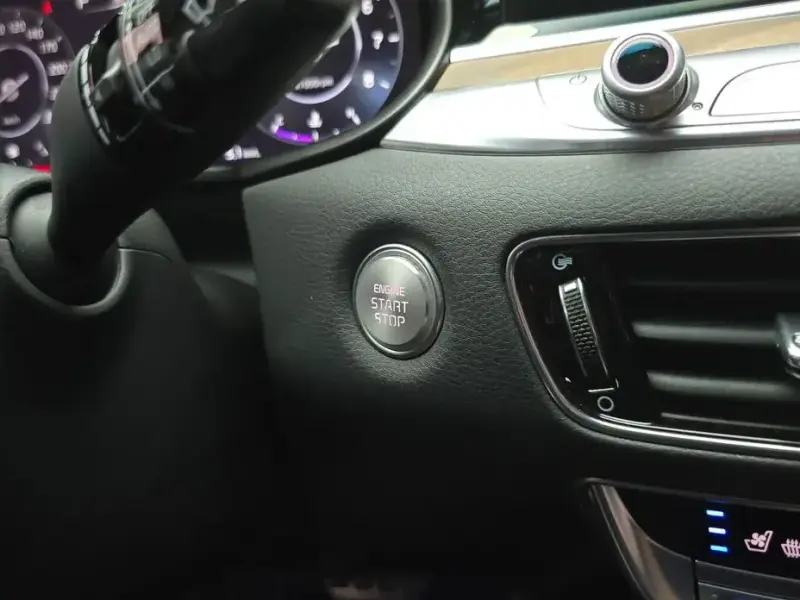 2023 Kia K9 с пробегом 63 061 км