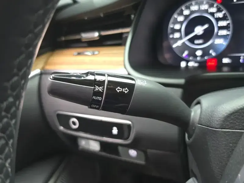 2023 Kia K9 с пробегом 63 061 км