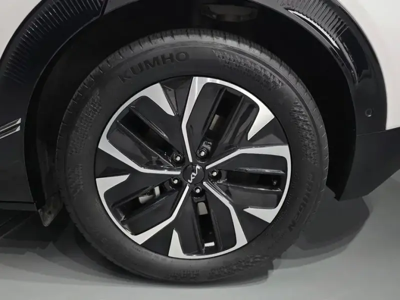 2024 Kia EV6 с пробегом 47 270 км