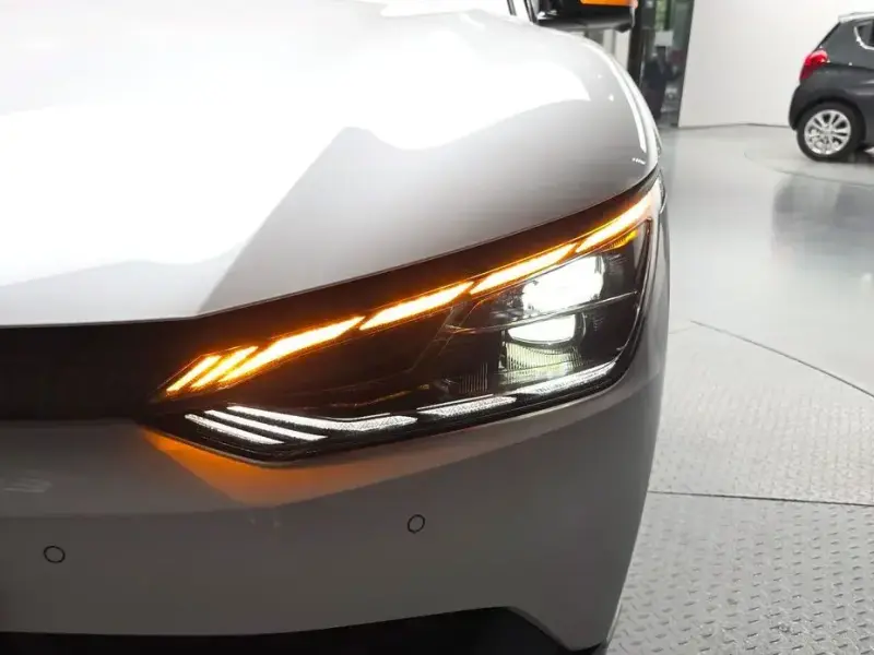 2024 Kia EV6 с пробегом 47 270 км