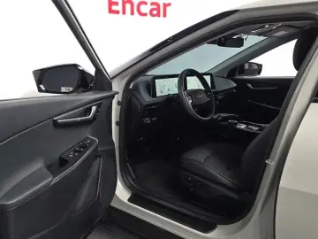 2022 Kia EV6 с пробегом 21 115 км