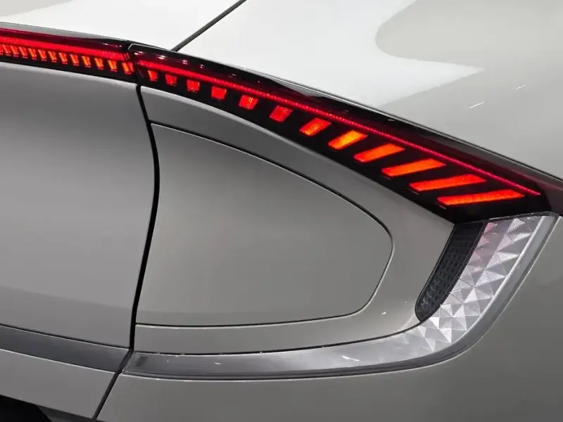2022 Kia EV6 с пробегом 21 115 км