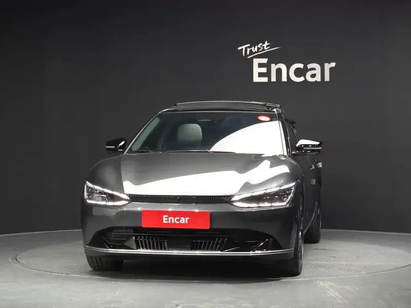 2023 Kia EV6 с пробегом 34 384 км