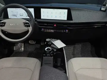 2023 Kia EV6 с пробегом 34 384 км