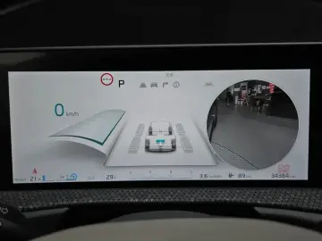 2023 Kia EV6 с пробегом 34 384 км