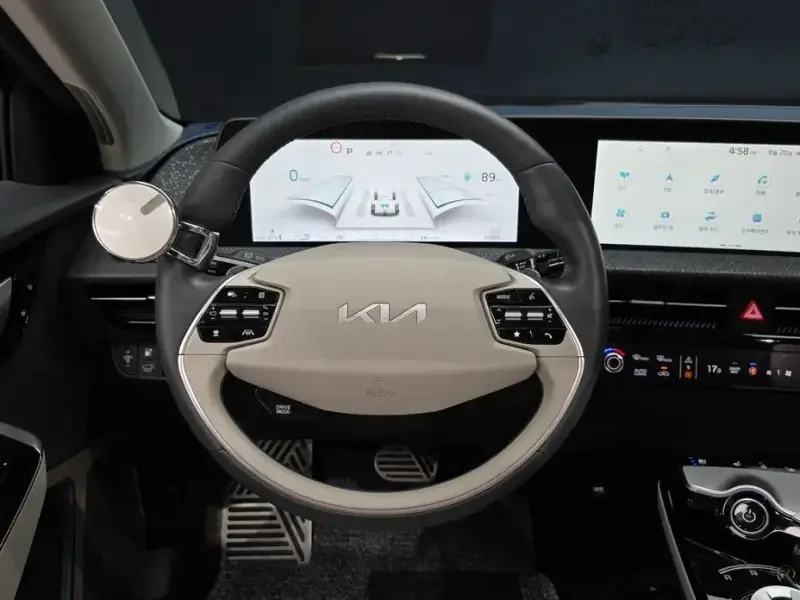 2023 Kia EV6 с пробегом 34 384 км