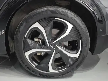 2023 Kia EV6 с пробегом 34 384 км