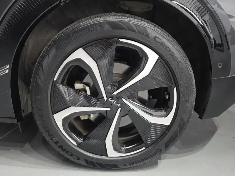 2023 Kia EV6 с пробегом 34 384 км