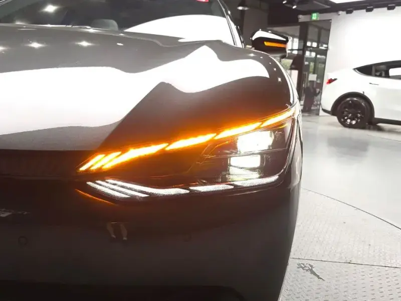 2023 Kia EV6 с пробегом 34 384 км
