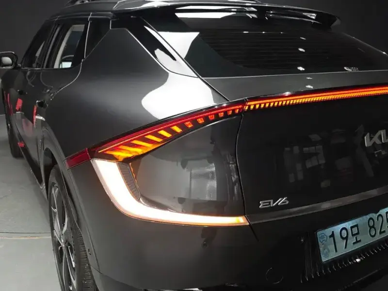 2023 Kia EV6 с пробегом 34 384 км