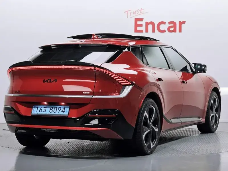 2023 Kia EV6 с пробегом 61 206 км