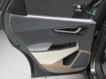 2023 Kia EV6 с пробегом 34 384 км