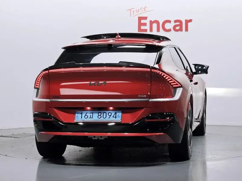 2023 Kia EV6 с пробегом 61 206 км