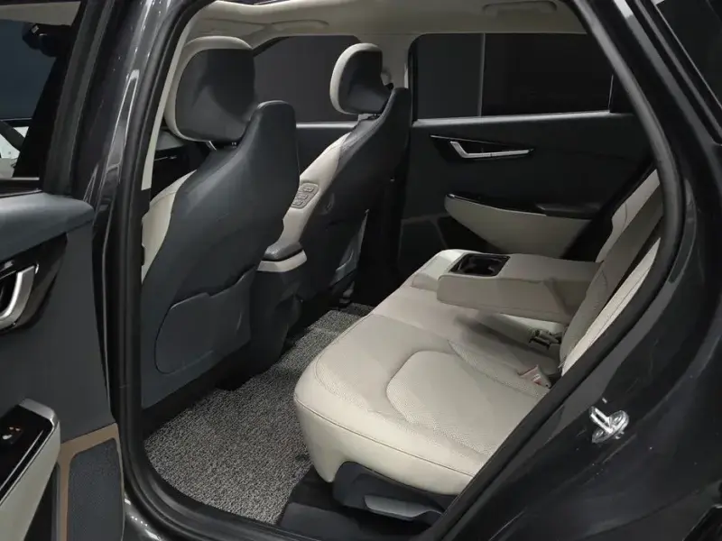 2023 Kia EV6 с пробегом 34 384 км