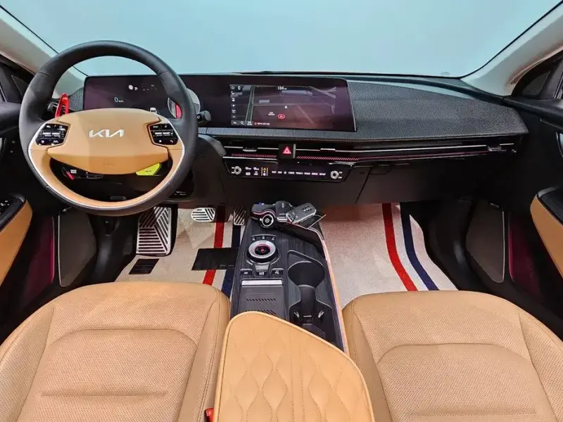 2023 Kia EV6 с пробегом 61 206 км