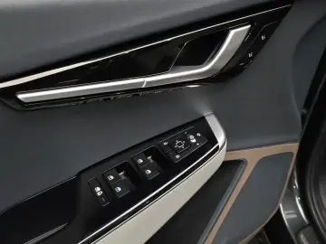 2023 Kia EV6 с пробегом 34 384 км