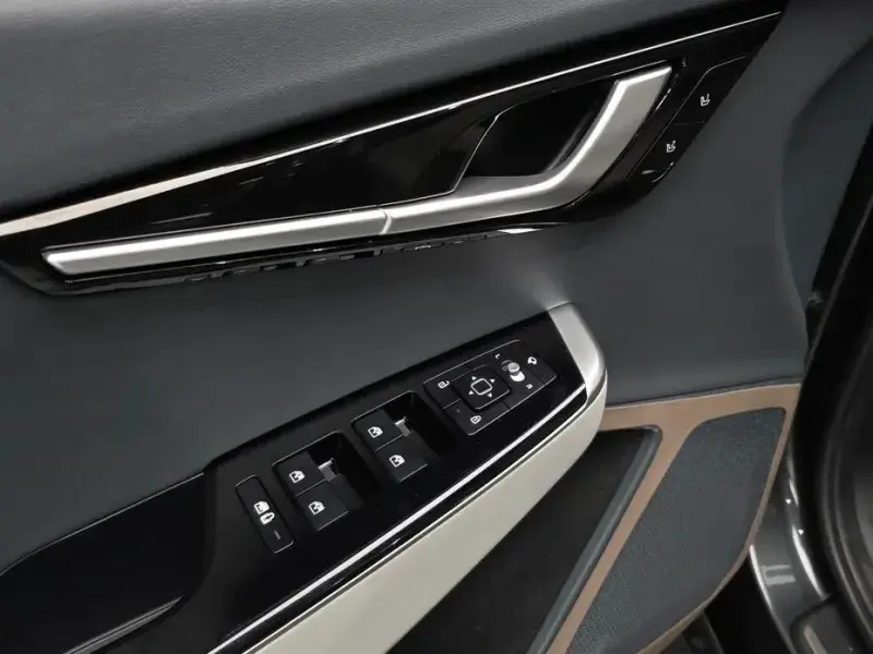 2023 Kia EV6 с пробегом 34 384 км