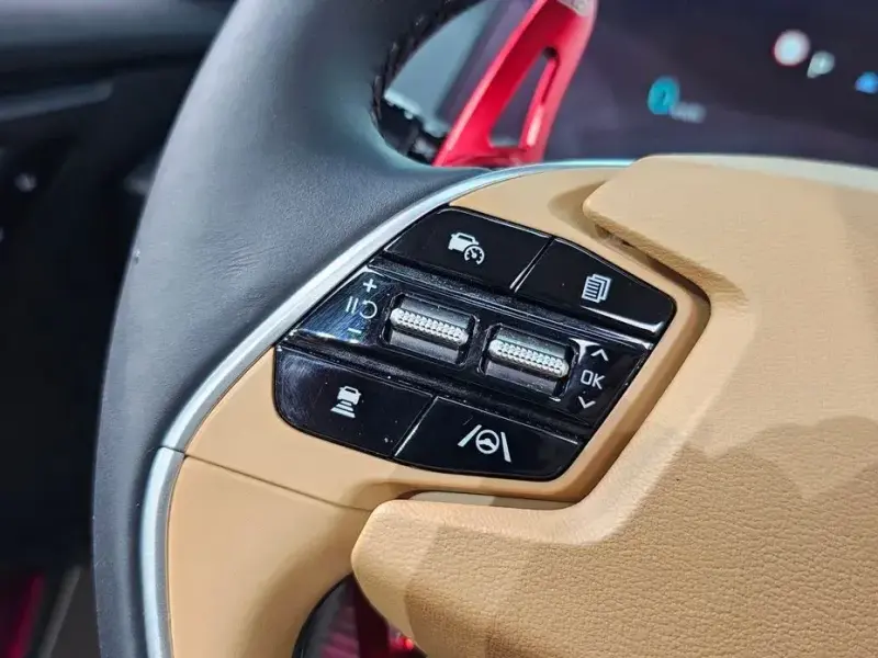 2023 Kia EV6 с пробегом 61 206 км